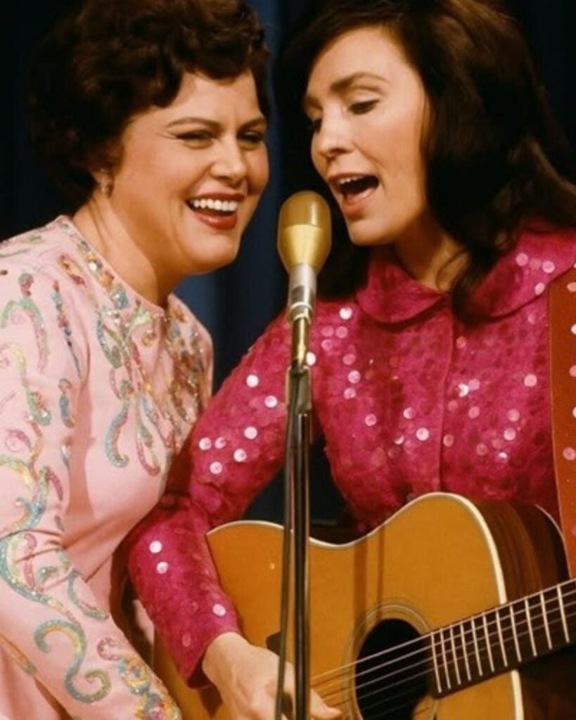 Patsy Cline & Loretta Lynn: A Friendship That Changed Country Music ...